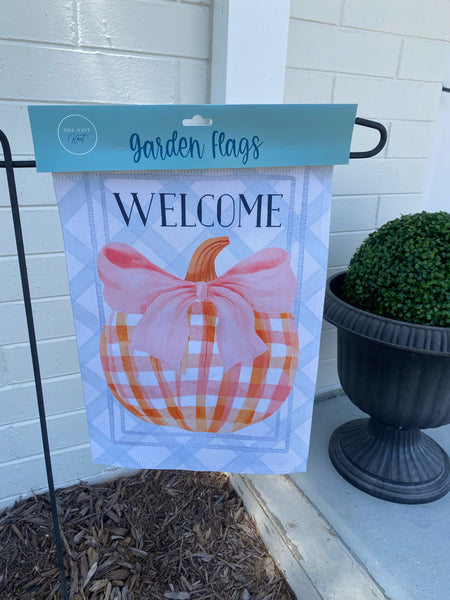 Pretty In Patch Garden Flag