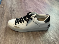 Black & White Sneaker